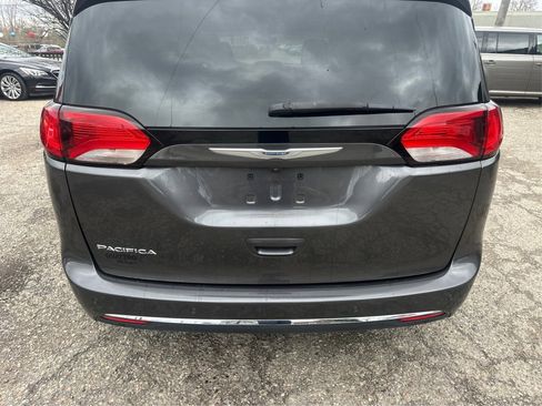Used 2017 Chrysler Pacifica Touring Plus w/ Tire & Wheel Group image 14