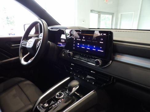 Used 2024 Chevrolet Colorado LT w/ LT Convenience Package III AWD/4WD image 24