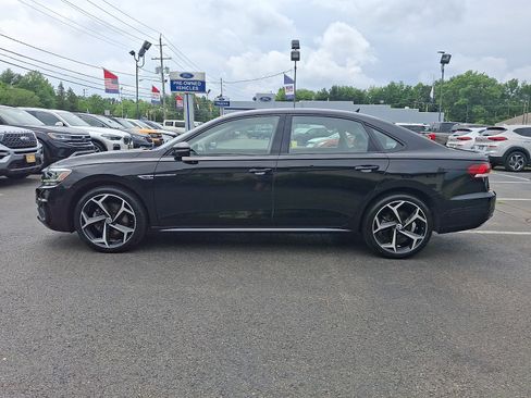 Used 2020 Volkswagen Passat 2.0T R-Line FWD image 4