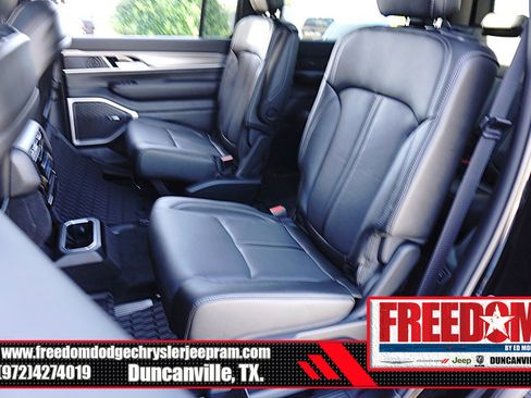 New 2025 Jeep Wagoneer Series II image 16