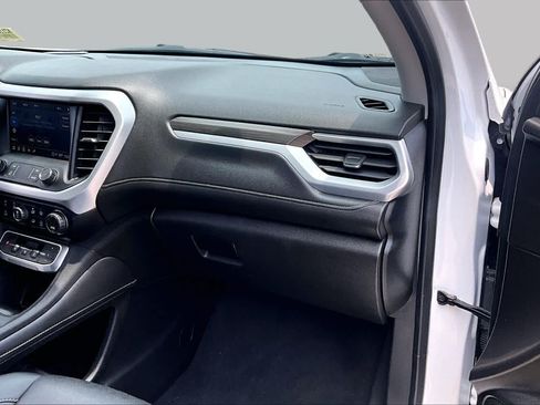 Used 2022 GMC Acadia SLT w/ Preferred Package FWD image 19
