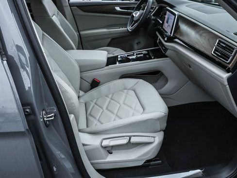 New 2026 Volkswagen Atlas SE image 41