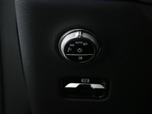 Certified 2026 Mercedes-Benz GLC 300 image 9
