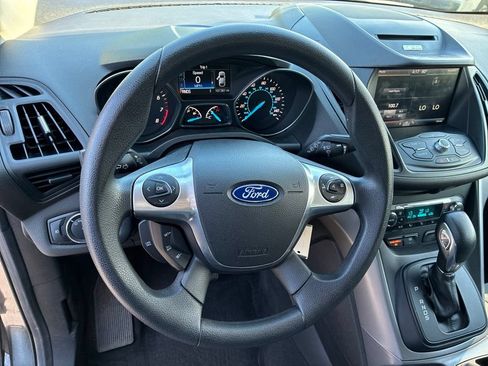 Used 2015 Ford Escape SE w/ Equipment Group 201A AWD/4WD image 17