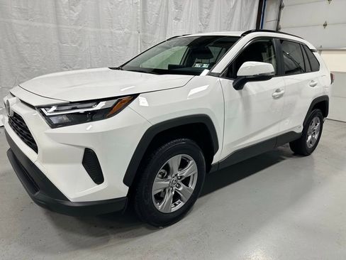 Used 2025 Toyota RAV4 XLE image 3