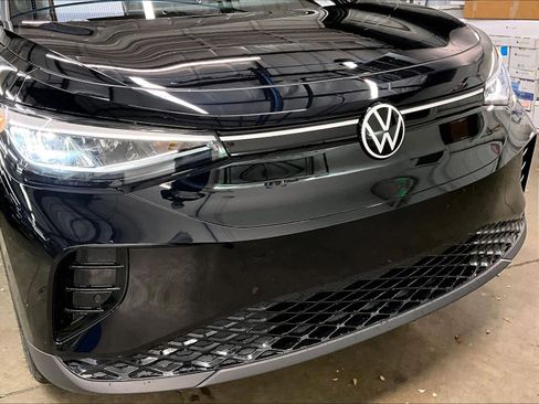 New 2026 Volkswagen ID.4 Pro image 32