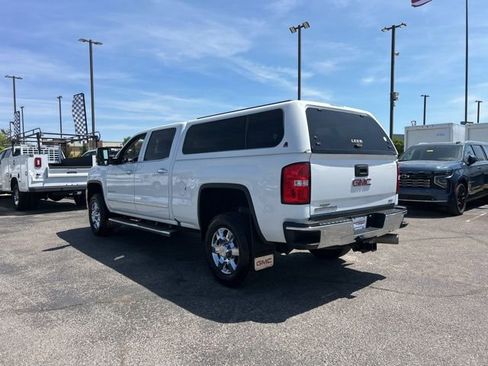 Used 2018 GMC Sierra 2500 SLT w/ Duramax Plus Package AWD/4WD image 5