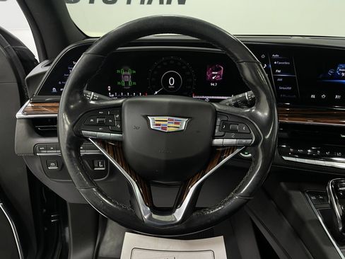 Used 2021 Cadillac Escalade Premium Luxury AWD/4WD image 21