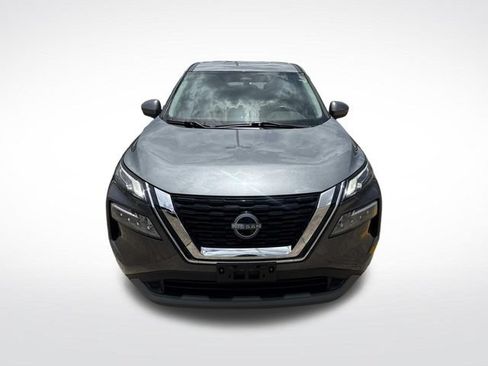 Used 2023 Nissan Rogue SV FWD image 2