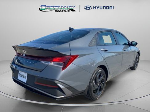 Used 2026 Hyundai Elantra Sport FWD image 7