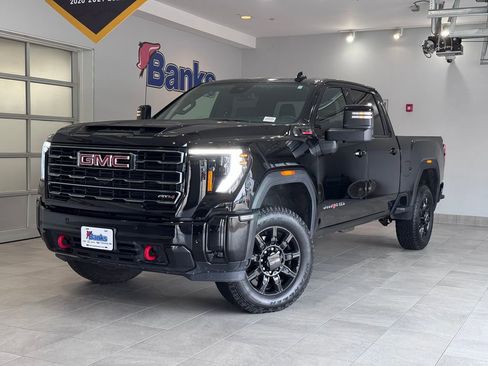 Certified 2025 GMC Sierra 2500 AT4 AWD/4WD image 2