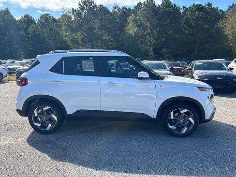 New 2026 Hyundai Venue SEL image 6