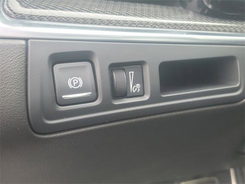 Used 2022 Cadillac XT5 Sportv image 34