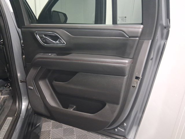 Used 2021 Chevrolet Suburban RST w/ Luxury Package AWD/4WD image 13