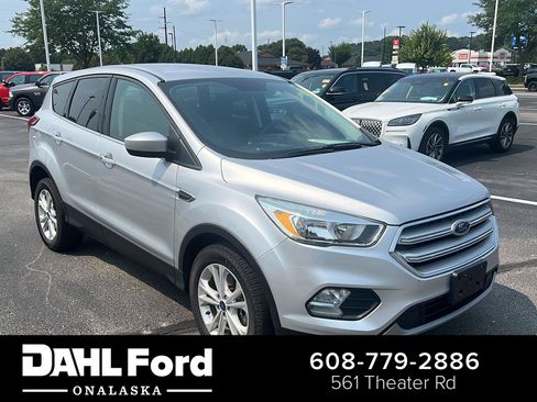 Used 2019 Ford Escape SE AWD/4WD image 1