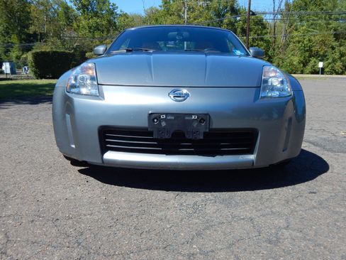 Used 2004 Nissan 350Z Touring image 10