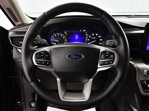 Used 2022 Ford Explorer XLT w/ Equipment Group 202A image 19