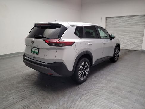 Used 2023 Nissan Rogue SV FWD image 9