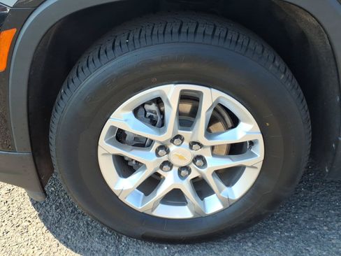 Used 2023 Chevrolet Traverse LS AWD/4WD image 10