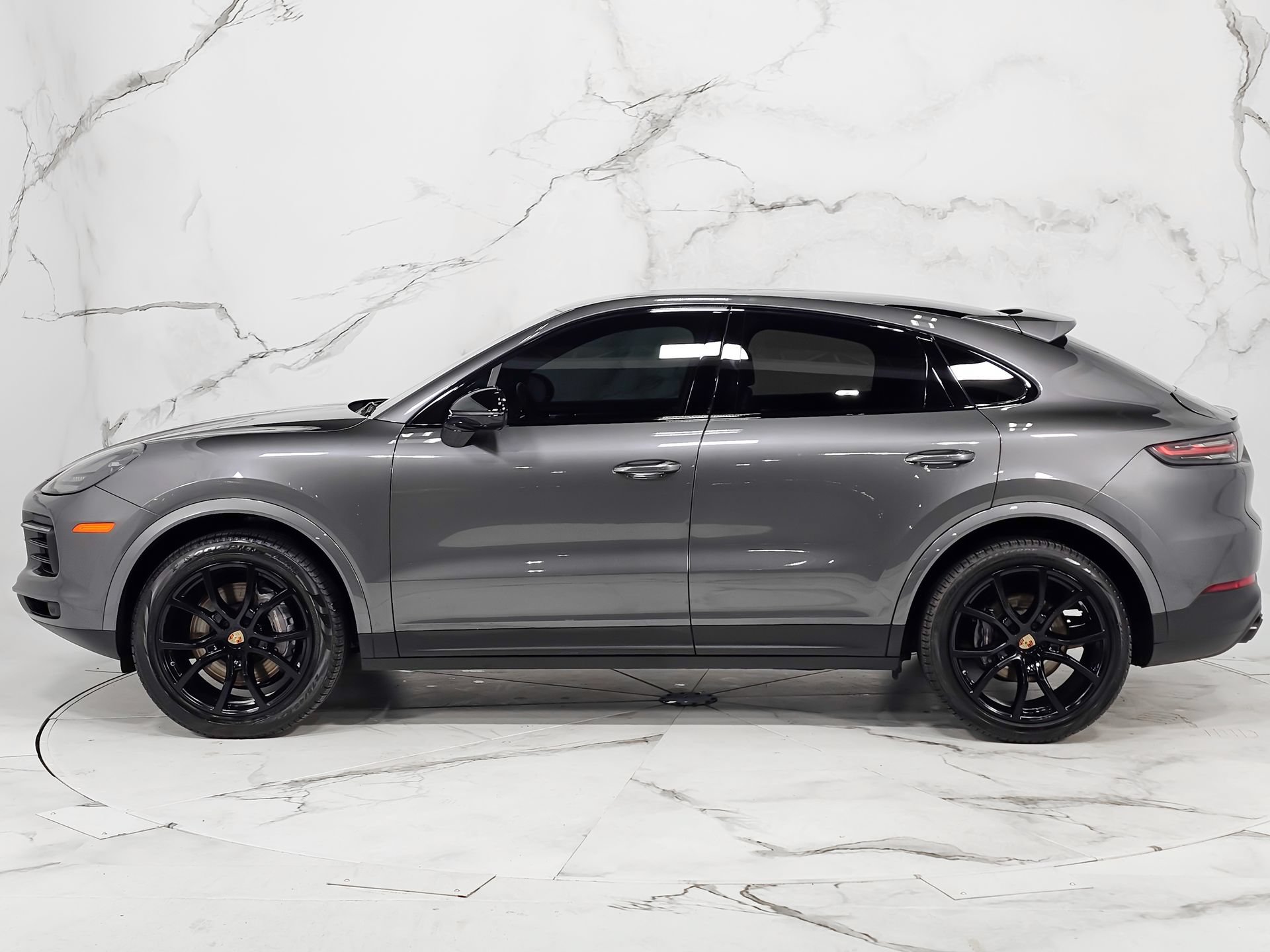 Used 2022 Porsche Cayenne Coupe AWD/4WD image 8