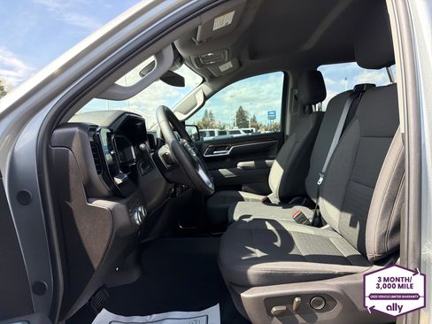 Used 2025 GMC Sierra 1500 Elevation w/ LPO, Elevation Black Package image 10