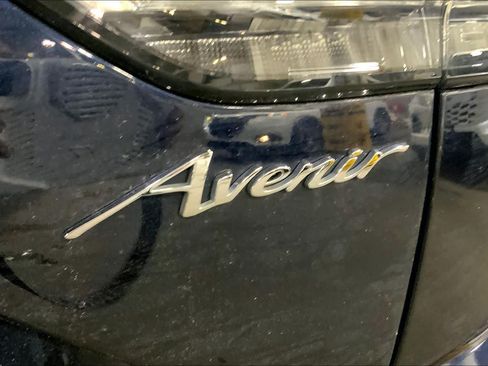 Used 2021 Buick Envision Avenir w/ Technology Package II AWD/4WD image 10