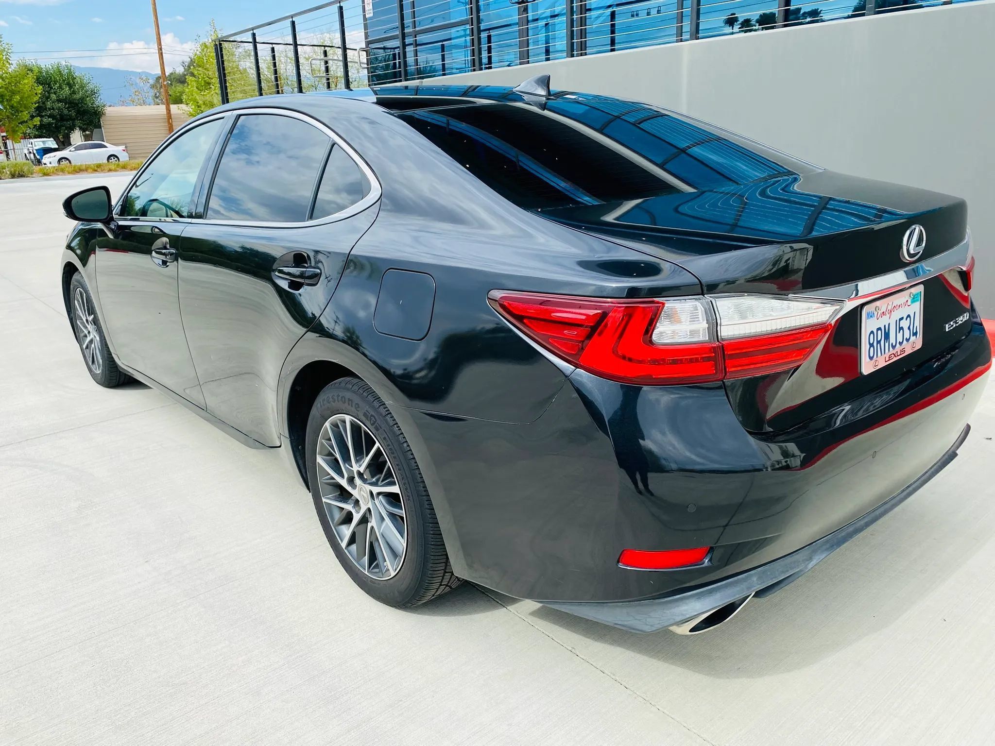 Used 2017 Lexus ES 350 w/ Navigation System Package FWD image 5