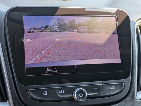 Used 2025 Chevrolet Malibu LT FWD image 12