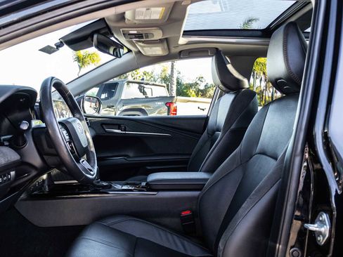 Used 2025 Toyota Camry XLE image 13