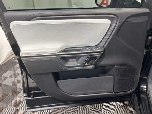 Used 2023 Rivian R1S Launch Edition AWD/4WD image 30