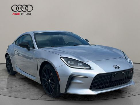 Used 2024 Toyota GR86 Premium RWD image 1