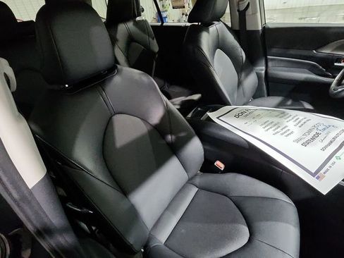 Used 2024 Toyota Grand Highlander XLE image 29