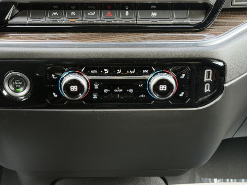 Used 2024 GMC Sierra 1500 Elevation image 27