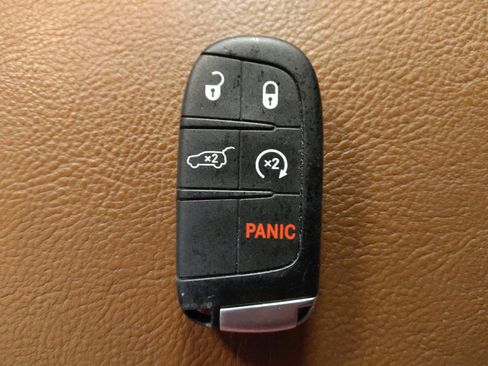 Used 2020 Jeep Grand Cherokee Summit AWD/4WD image 32