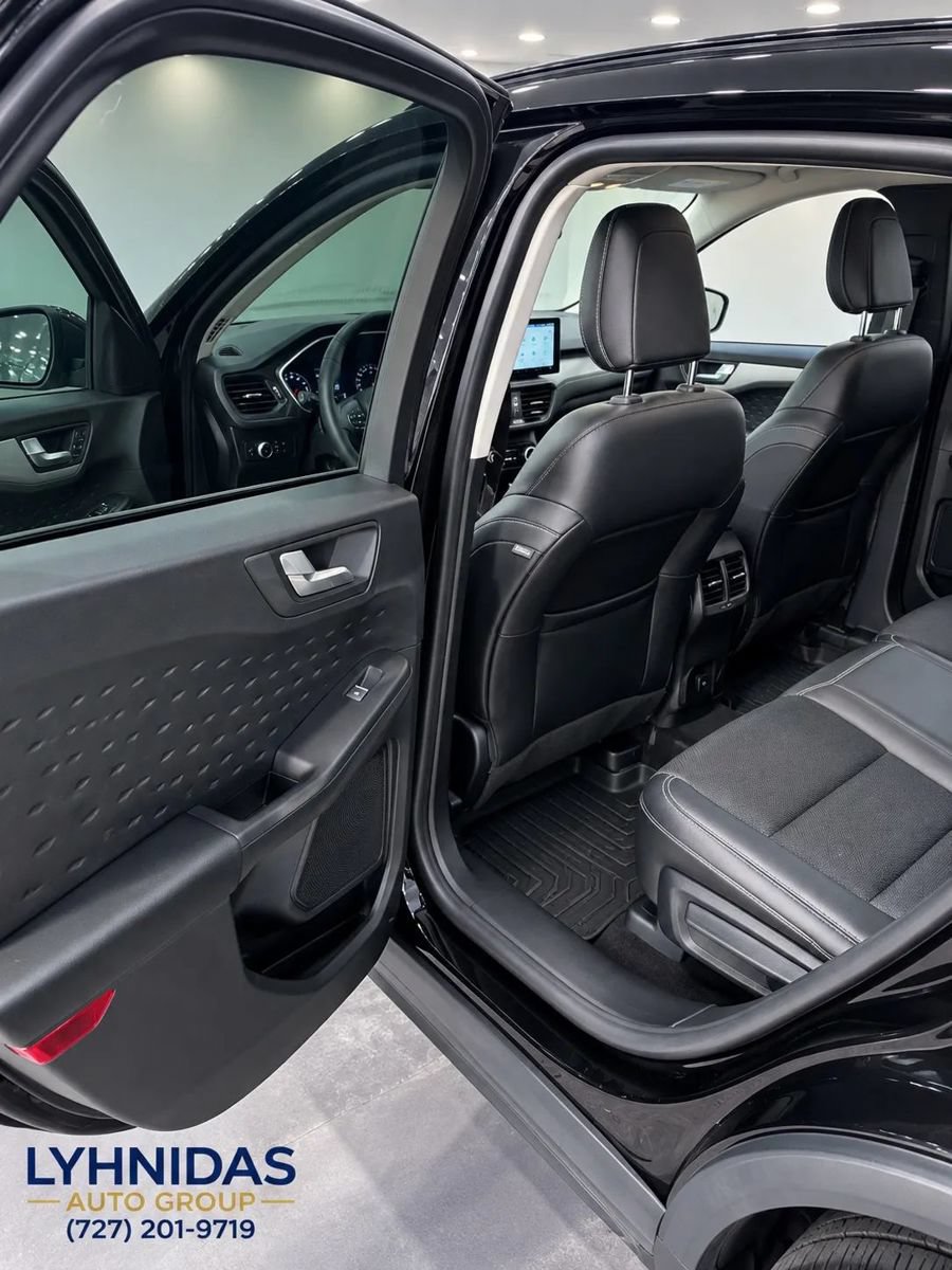 Used 2020 Ford Escape SEL FWD image 7