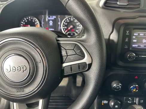 Certified 2019 Jeep Renegade Sport w/ Sport Appearance Group AWD/4WD image 26