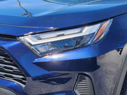 Used 2025 Toyota RAV4 XLE w/ Convenience Package image 6