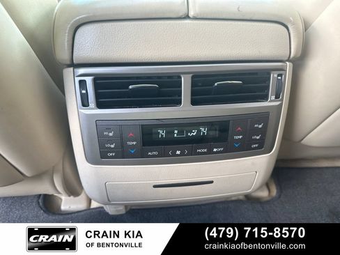 Used 2013 Lexus LX 570 4WD w/ Luxury Pkg image 36