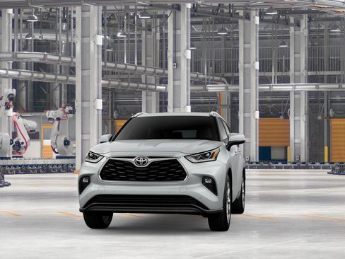 New 2026 Toyota Highlander Limited image 3