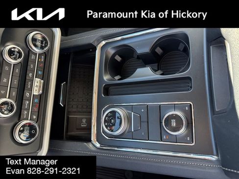 Used 2024 Ford Expedition Max XLT image 30