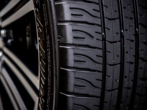 Used 2024 Lexus LX 600 4WD w/ Appearance Package image 22