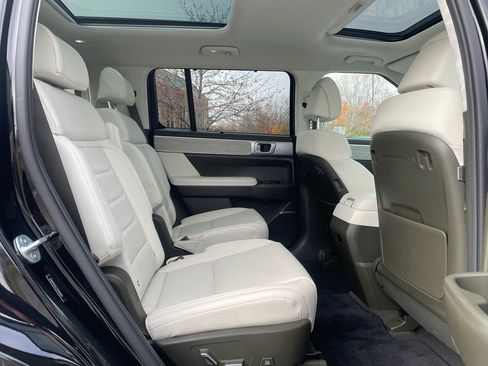 Used 2025 Hyundai Santa Fe Calligraphy image 21