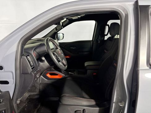 Used 2023 Nissan Frontier PRO-4X w/ Pro Convenience Package AWD/4WD image 11