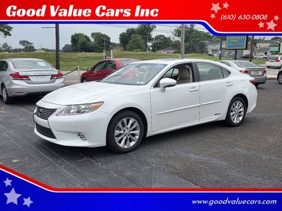 Used 2014 Lexus ES 300h w/ Luxury Package w/Bamboo Trim