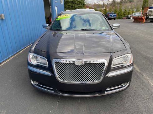 Used 2014 Chrysler 300 C image 10