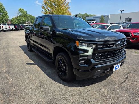 Used 2025 Chevrolet Silverado 1500 RST w/ Convenience Package II AWD/4WD image 6