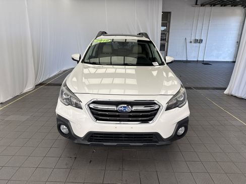 Used 2019 Subaru Outback 3.6R Limited image 2
