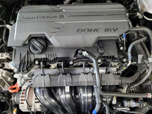 Used 2023 Hyundai Elantra SEL w/ Cargo Package image 30