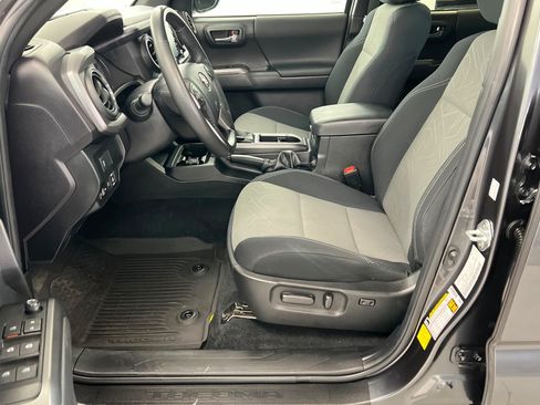 Certified 2023 Toyota Tacoma TRD Sport AWD/4WD image 18