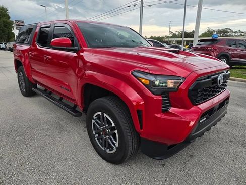 Used 2024 Toyota Tacoma TRD Sport AWD/4WD image 7